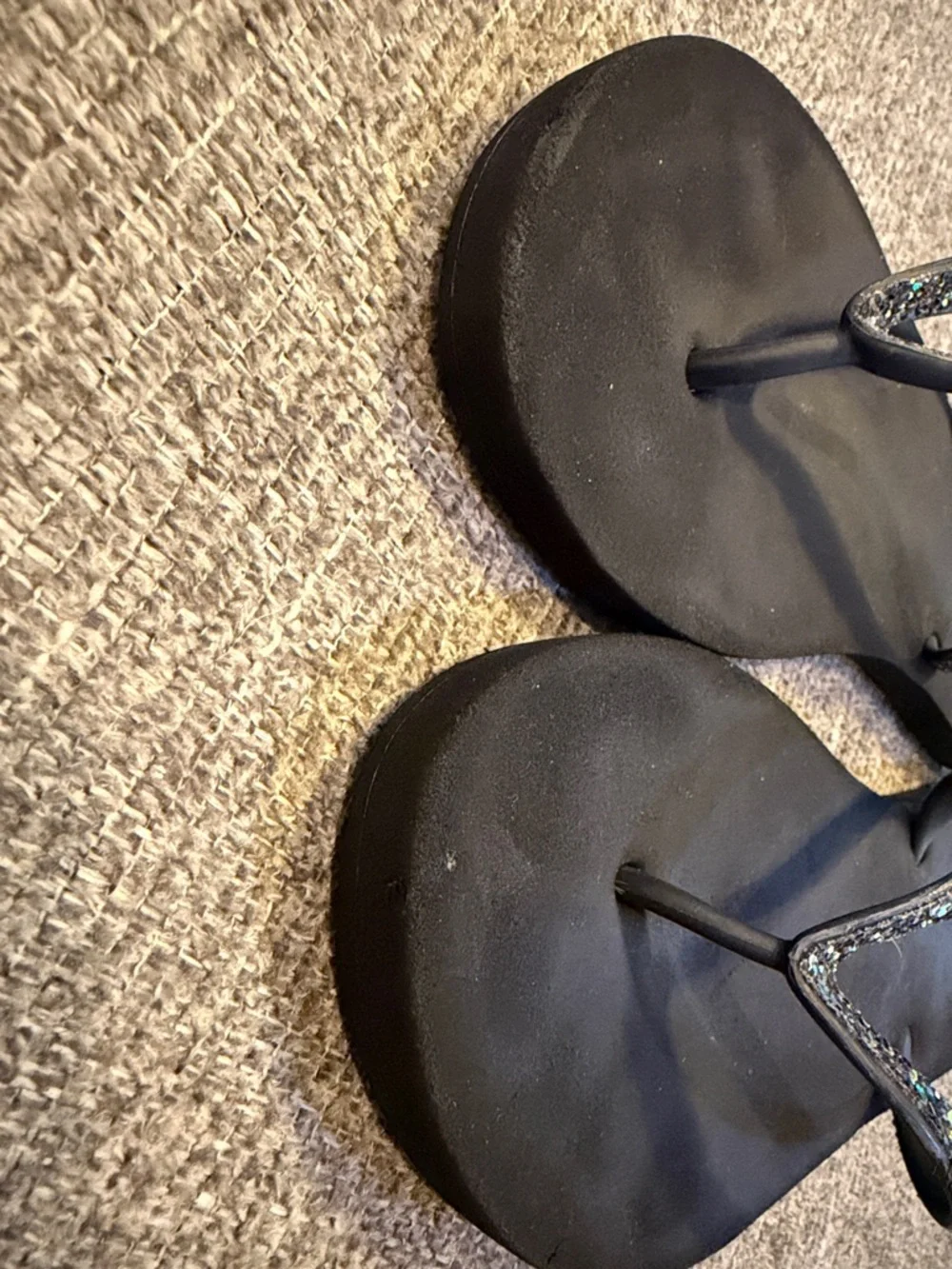 Reef Black Flip Flop Sandals with Multicolor Glitter Straps - Picture 4 of 6